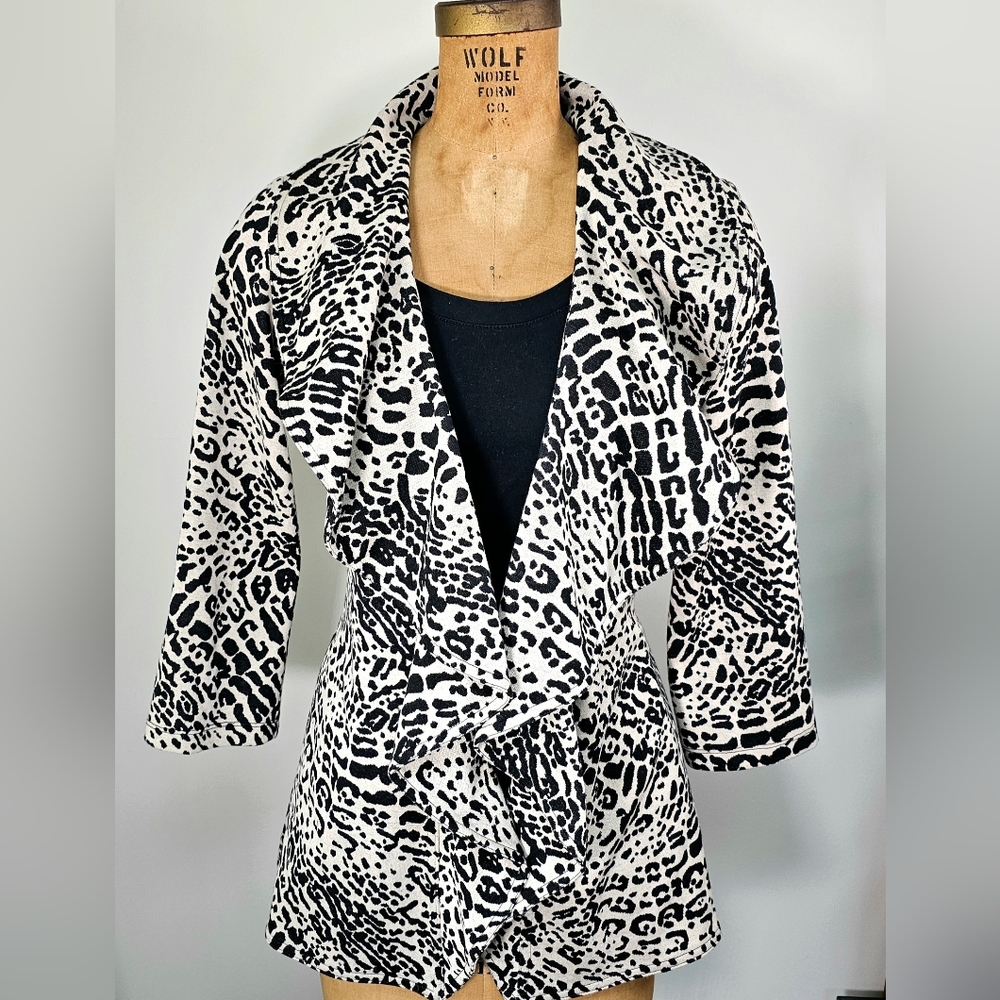 Calvin Klein Leopard Print Ruffle Jacket Size 2 Open Front Blazer Cardigan